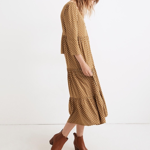 Madewell V-neck Tiered Button-front MIDI Dress in Daisies Forever - Picture 2 of 8